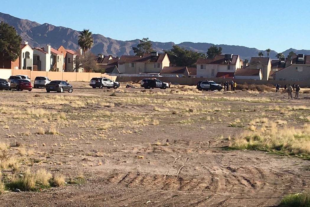 Las Vegas police homicide detectives investigate what is described as a suspicious death in nor ...