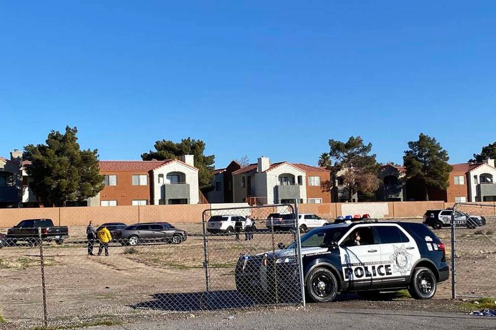 Las Vegas police homicide detectives investigate what is described as a suspicious death in nor ...