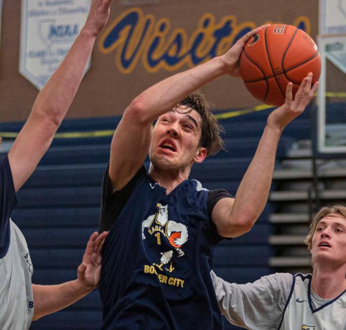 Junior Ethan Speaker (26) runs drills during practice at Boulder City High School on Wednesday, ...