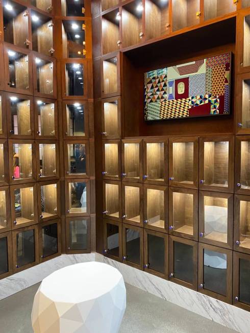 Member lockers wait to be filled in Wolfgang Puck Players Locker. (Al Mancini/Las Vegas Review- ...