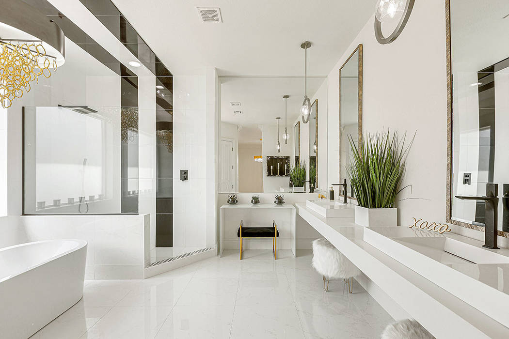 The master bath. (Red Luxury Real Estate)