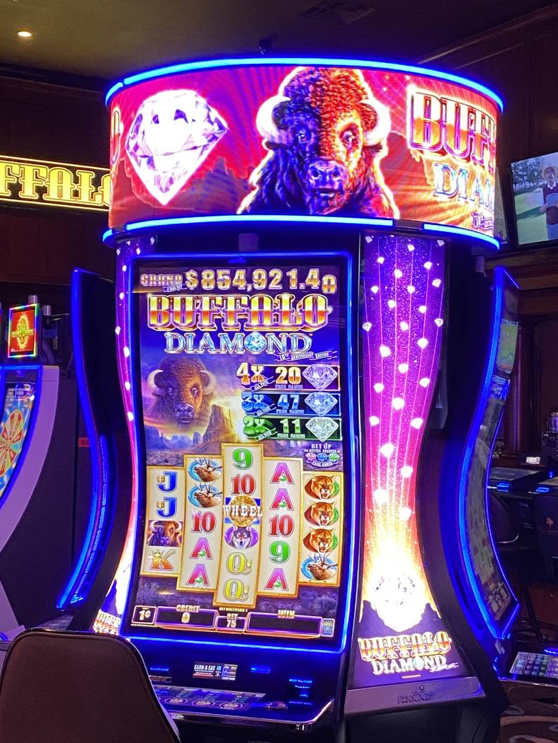 Buffalo Diamond slot machine at Rampart Casino in Summerlin. (Al Mancini Las Vegas Review-Journal)