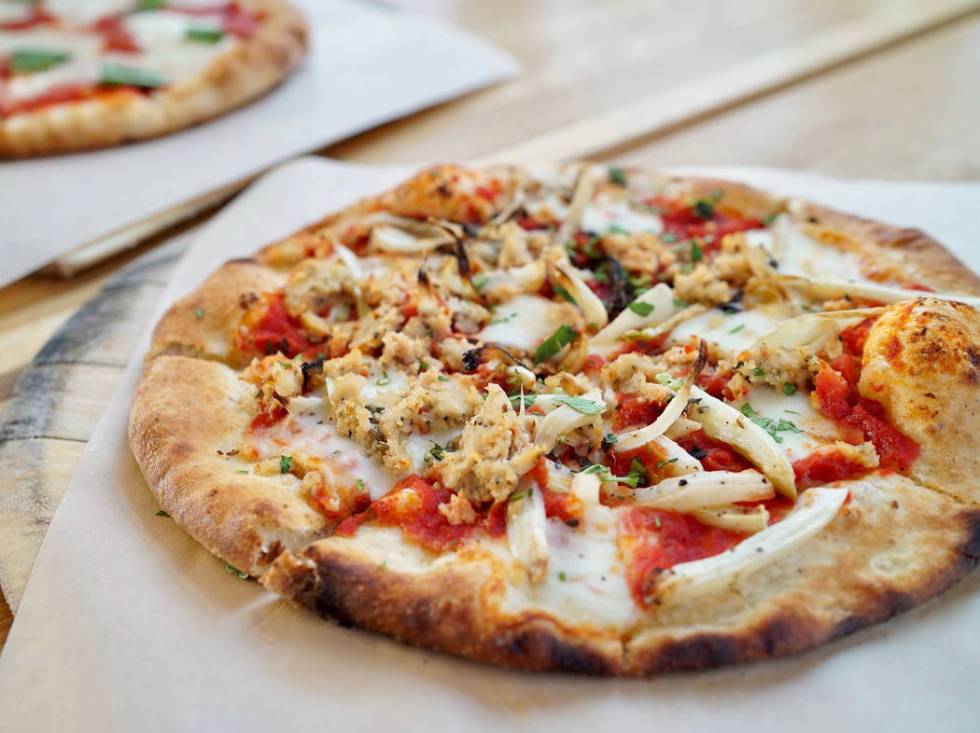 Chicken sausage pizza at True Food Kitchen. (True Food Kitchen)