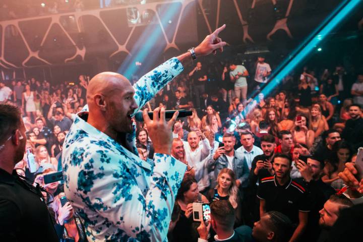 Tyson Fury addresses the crowd at Hakkasan Nightclub at MGM Grand on Saturday, June 15, 2019 (W ...