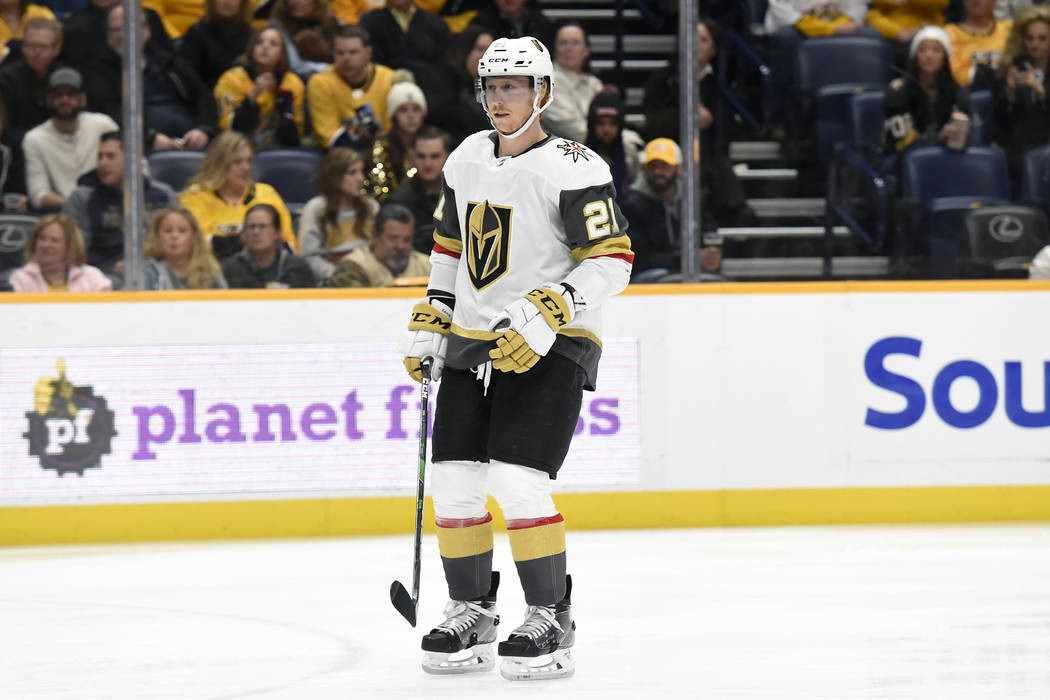 Vegas Golden Knights center Cody Eakin (21) plays against the Nashville Predators during the fi ...