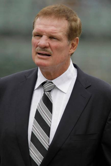 Former Oakland Raiders linebacker Ted Hendricks before an NFL football game between the Oakland ...