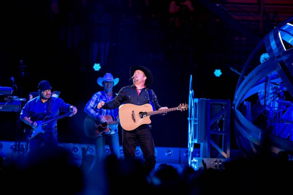 Country music star Garth Brooks performs at T-Mobile Arena Friday, June 24, 2016, in Las Vegas ...