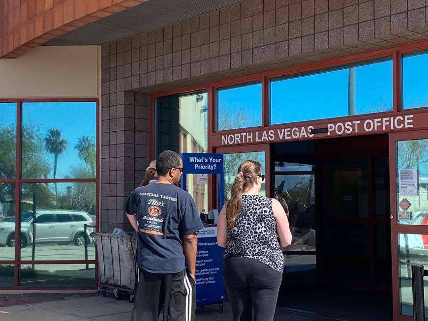 Customers at the U.S. Post Office, 1414 E. Lake Mead Blvd. in North Las Vegas, are greeted Tues ...