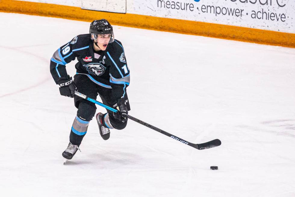 Golden Knights prospect Peyton Krebs handles the puck for his major junior team, the Winnipeg I ...