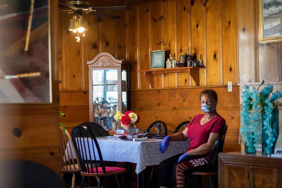 Kismet Evans sits for a portrait at her kitchen table on Thursday, April 16, 2020, in Las Vegas ...