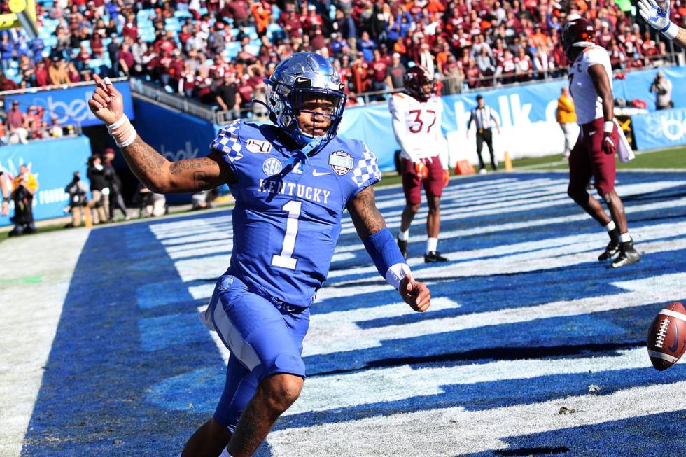 CHARLOTTE, NC - DECEMBER 31: Lynn Bowden Jr. (1) of Kentucky during the Belk Bowl college footb ...