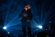 Keith Urban performs "Burden" at the 54th annual Academy of Country Music Awards at the MGM Gra ...