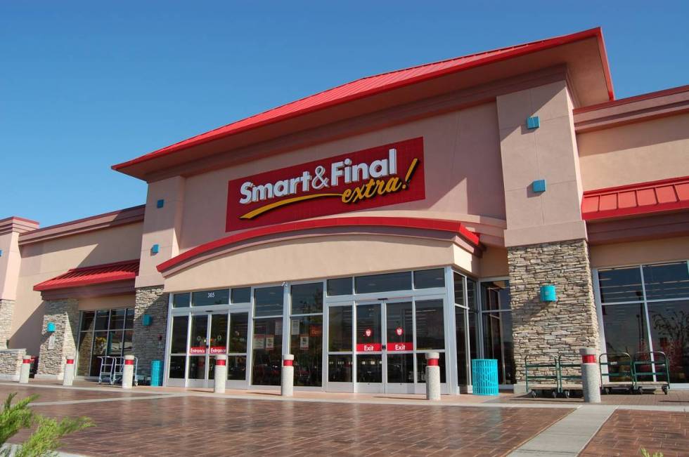 Smart & Final is changing the configuration of its checkout lines. (Smart & Final)