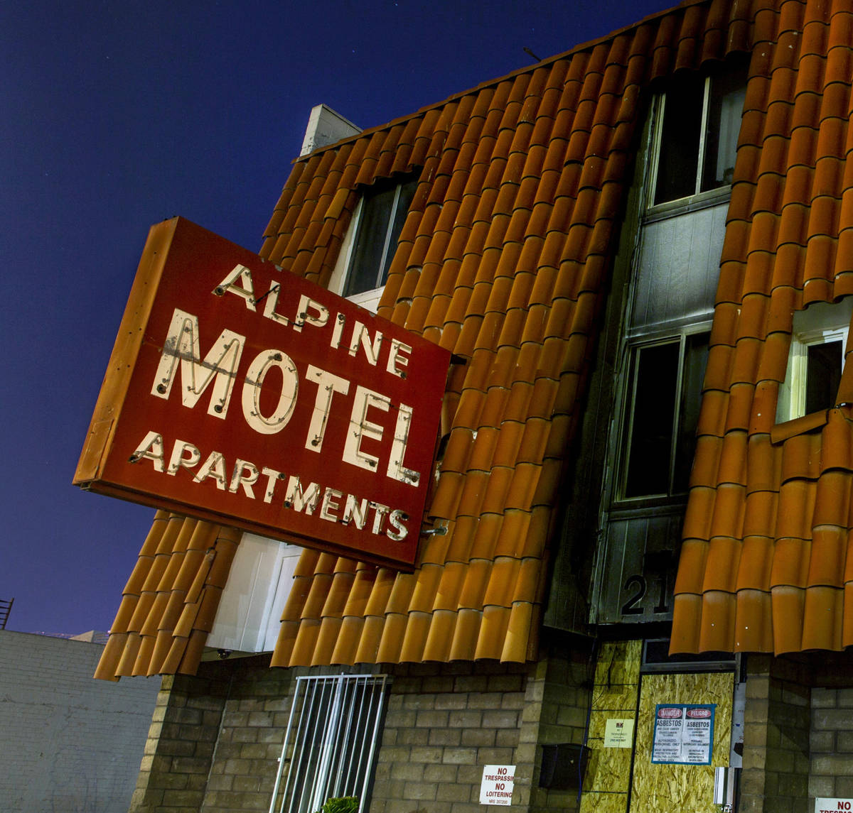 Exterior at night of the Alpine Motel Apartments on Sunday, Feb. 23, 2020, in Las Vegas. (L.E. ...