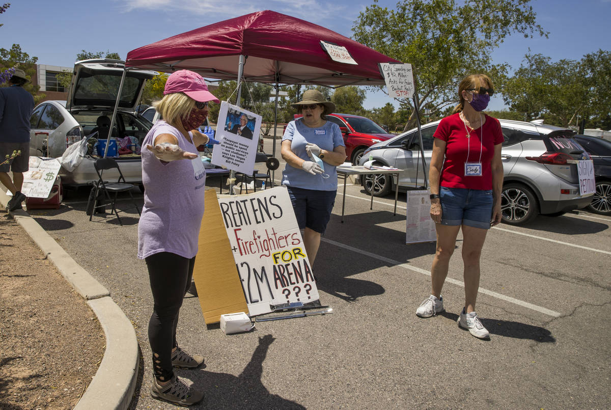 Henderson Coalition for Responsible Government volunteers Rebecca Perlmutter, left, Laura Sanch ...