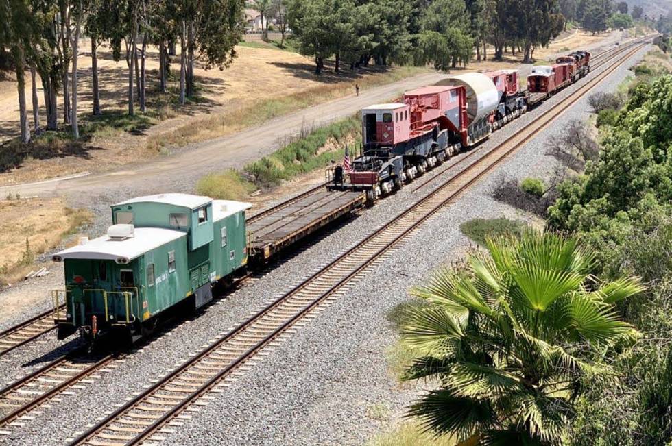 The entire Burlington Northern Santa Fe train hauling an old nuclear reactor toward Nevada can ...