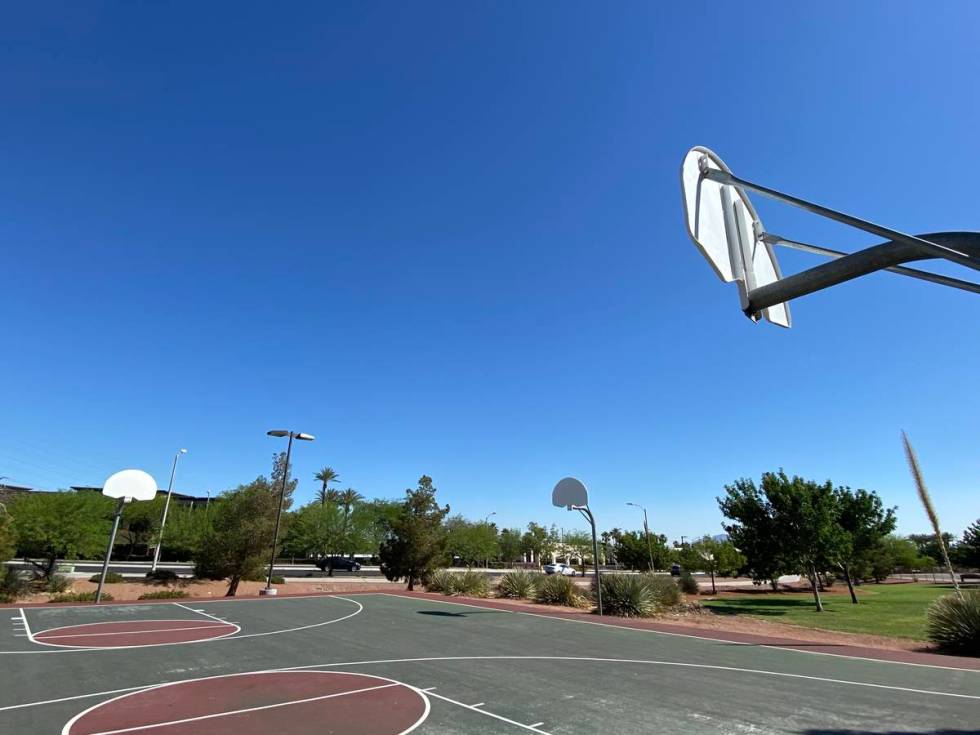 Basketball rims remain down at Paseo Vista Park in Henderson (Mick Akers/Las Vegas Review-Journal)