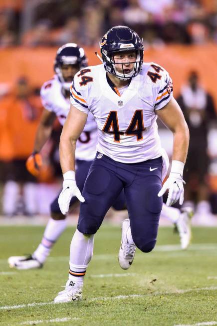 Chicago Bears inside linebacker Nick Kwiatkoski runs on a play during the second half of an NFL ...