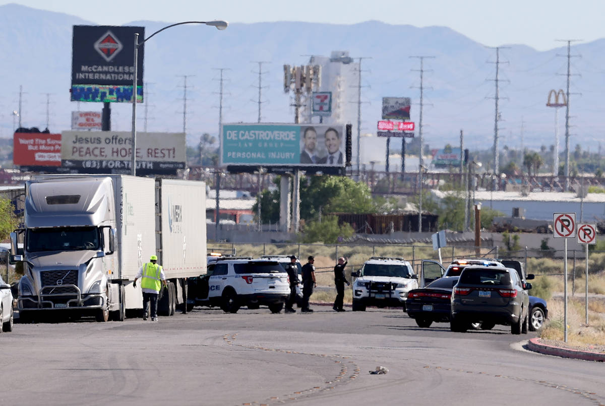 North Las Vegas Police investigate a shooting on Donovan Way south of Craig Road Wednesday, Jun ...