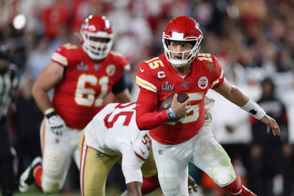 Kansas City Chiefs quarterback Patrick Mahomes (15) runs the ball up the field during the secon ...