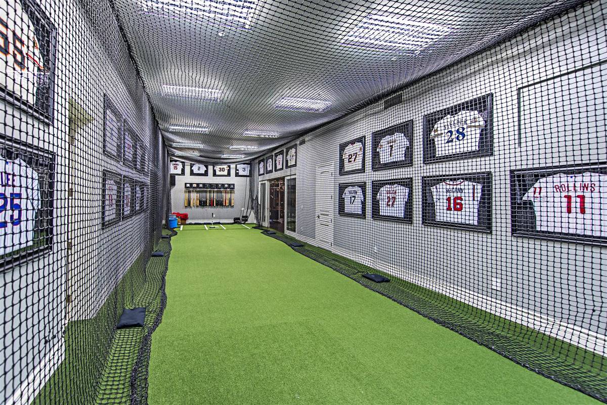 Baseball player Aaron Rowand built an indoor batting cage in his Las Vegas home. (Simply Vegas)