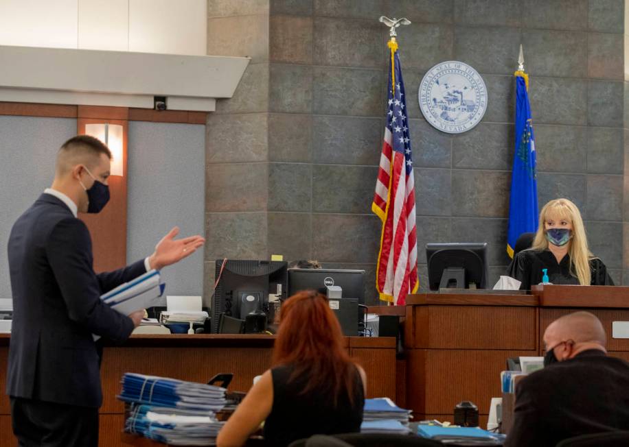 Prosecutor Frank LoGrippo speaks with Las Vegas Justice of the Peace Suzan Baucum during a bail ...