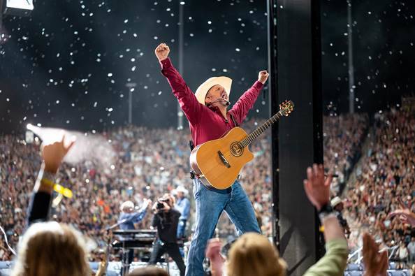 Garth Brooks has a long history of live performances in Las Vegas. (8 Ten, Inc.)