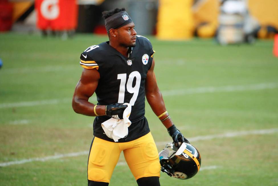 Pittsburgh Steelers wide receiver JuJu Smith-Schuster (19) during practice at NFL football trai ...