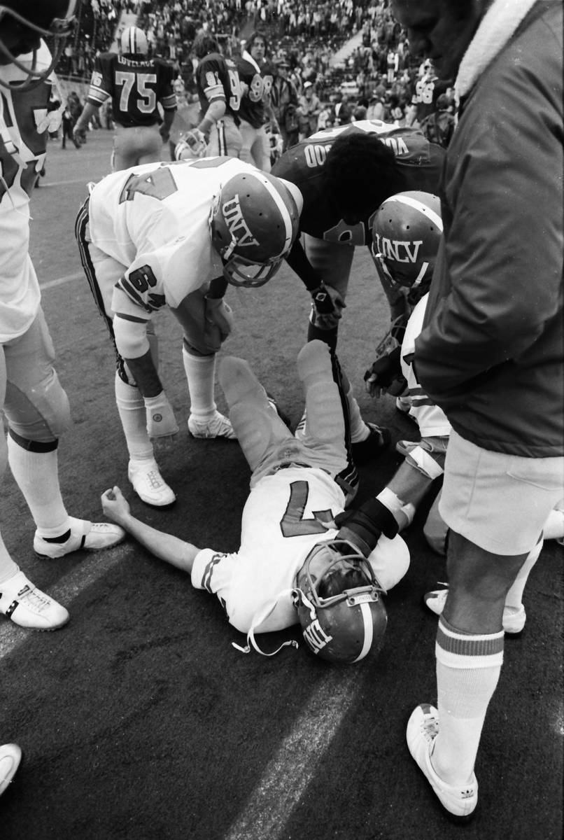 UNLV quarterback Kenny Mayne breaks his right ankle at Oregon on Oct. 25, 1980. (The Register-G ...