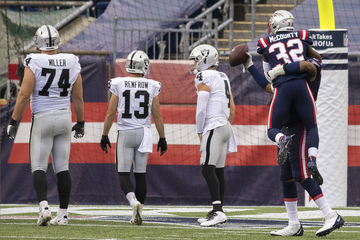 New England Patriots free safety Devin McCourty (32) celebrates with New England Patriots defen ...