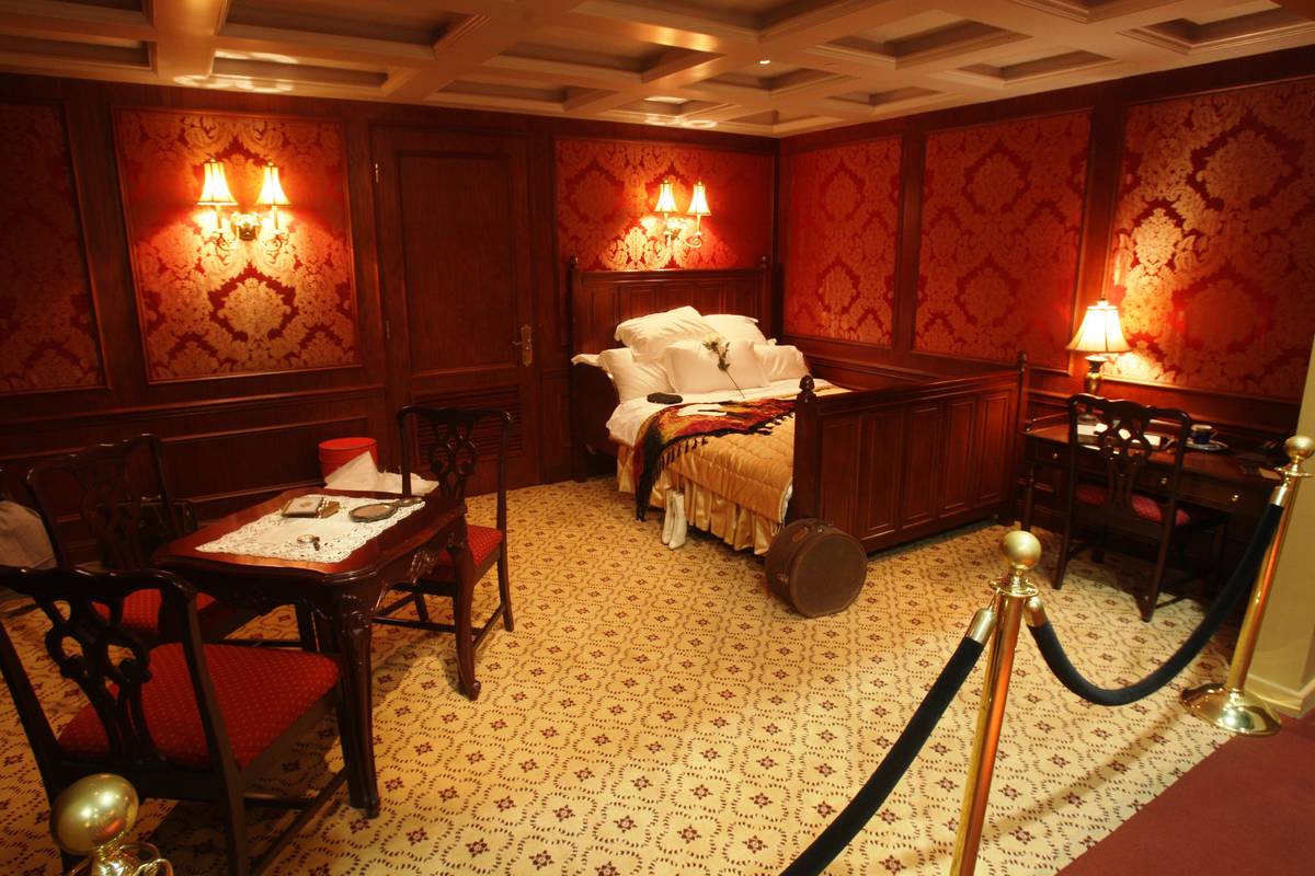 A first-class cabin is shown at "Titanic: The Artifact Exhibition" at Luxor. (Premier Exhibitions)