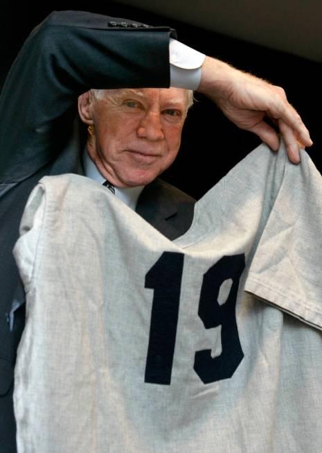 FILE - In this Jan. 28, 2008 file photo, National Baseball Hall of Fame member and former New Y ...