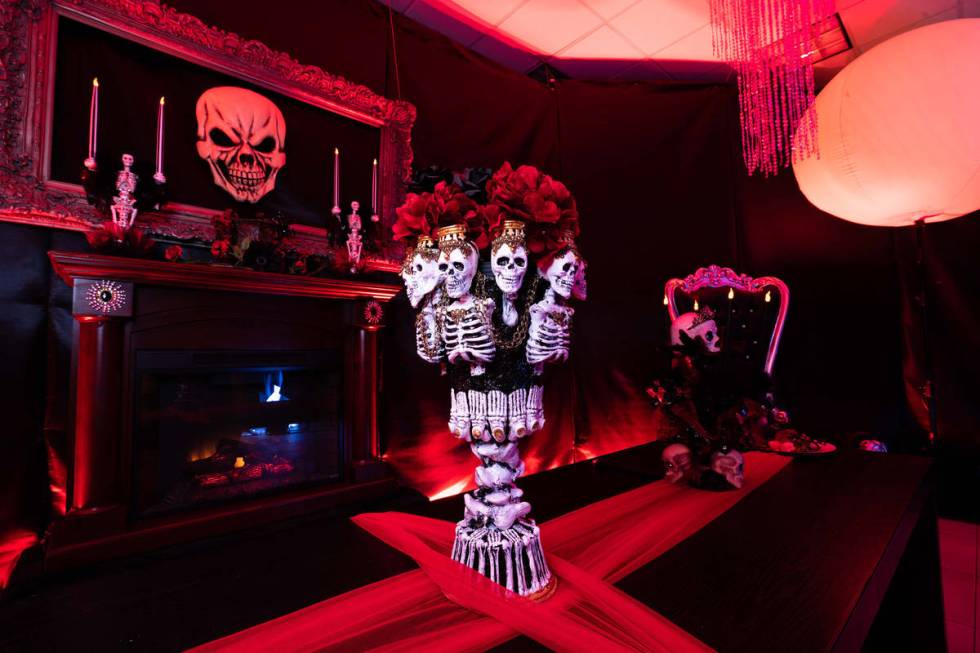 Trick or Chic walk-through experience features skeleton models. (Fashion Show mall)