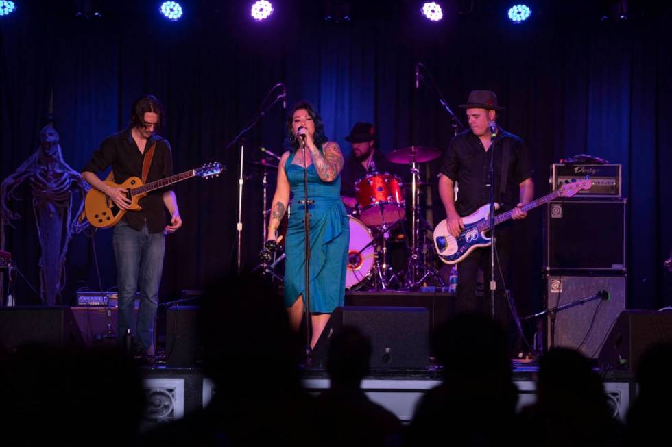 Shanda & the Howlers preform as live music returns at the Fremont Country Club on Thursday, ...