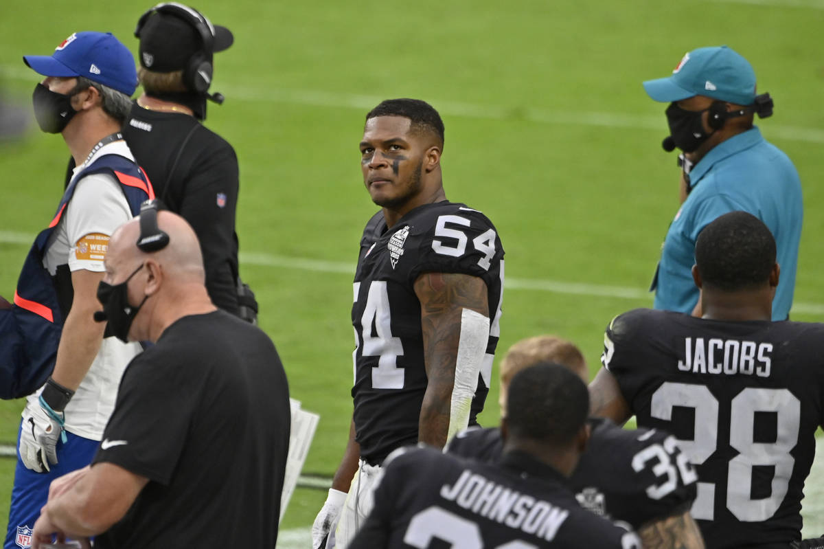 Las Vegas Raiders middle linebacker Raekwon McMillan (54) stands on the sidelines during the fi ...