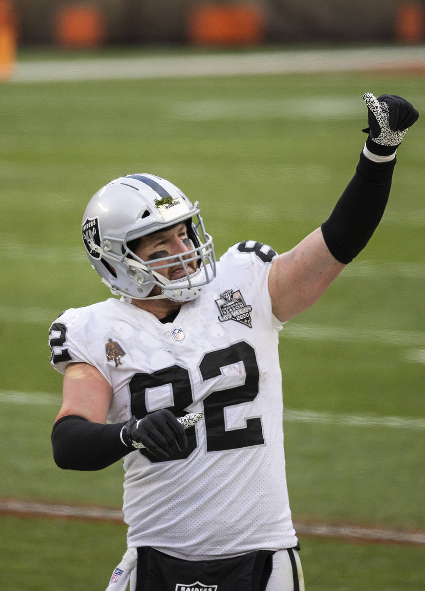 Las Vegas Raiders tight end Jason Witten (82) gestures towards the stands in the fourth quarter ...