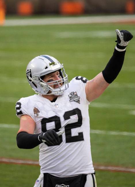Las Vegas Raiders tight end Jason Witten (82) gestures towards the stands in the fourth quarter ...