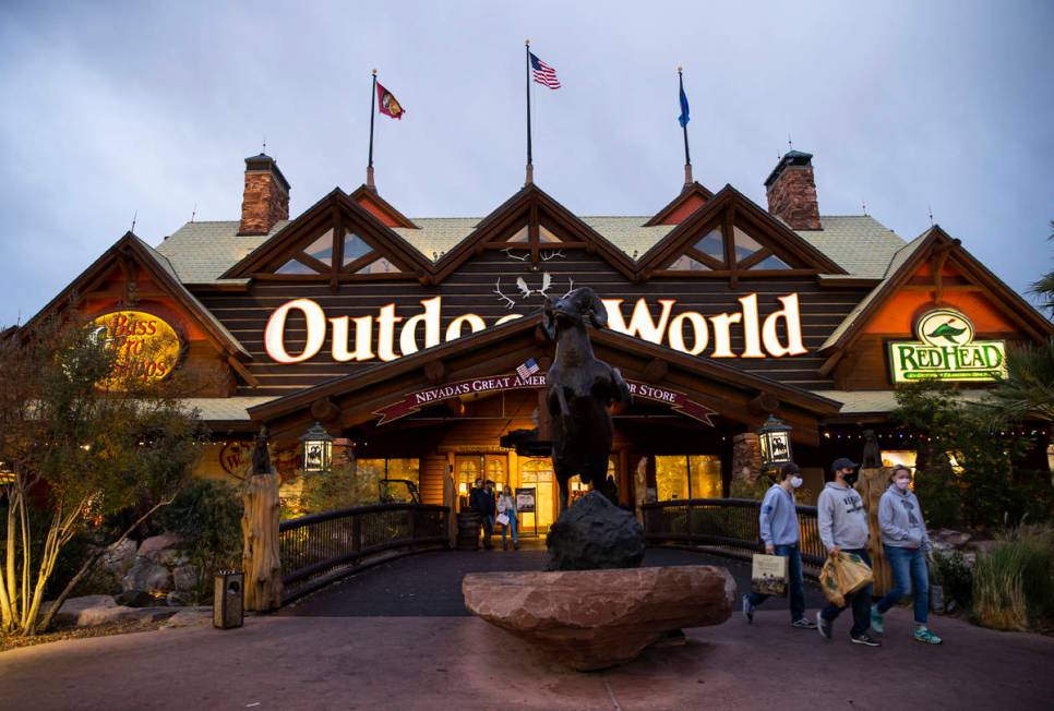 Shoppers leave Bass Pro Shops in Las Vegas on Saturday, Nov. 7, 2020. (Chase Stevens/Las Vegas ...