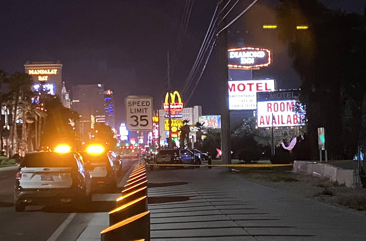 Las Vegas police surrounded the Diamond Inn near Las Vegas Boulevard South and Russell Road ear ...