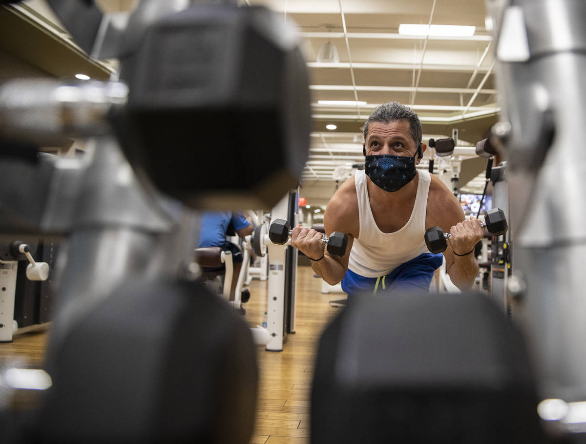 Mike Zargari works out at Life Time Athletic on Monday, Nov. 23, 2020, in Las Vegas. (Benjamin ...