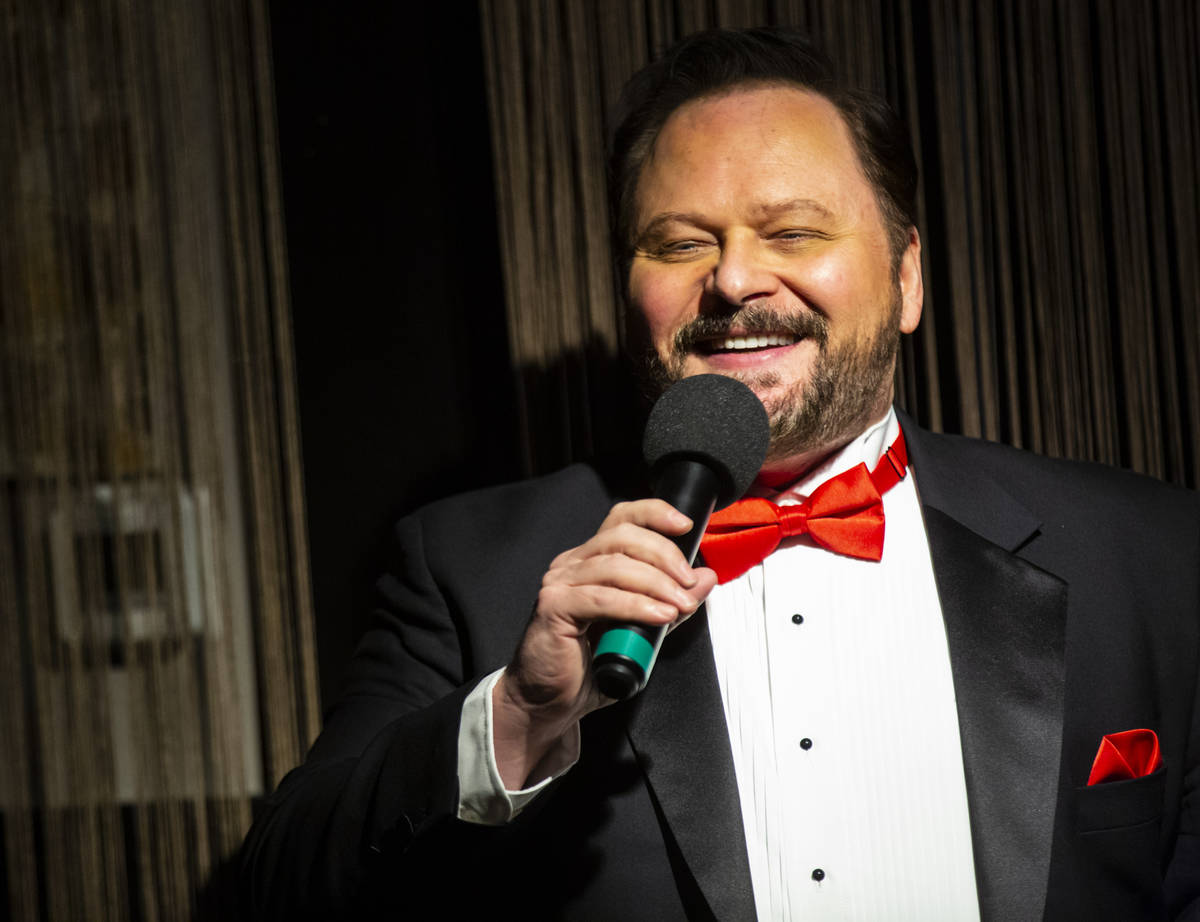 Randal Keith performs during rehearsal for "A Vegas Room Christmas" at The Vegas Room ...