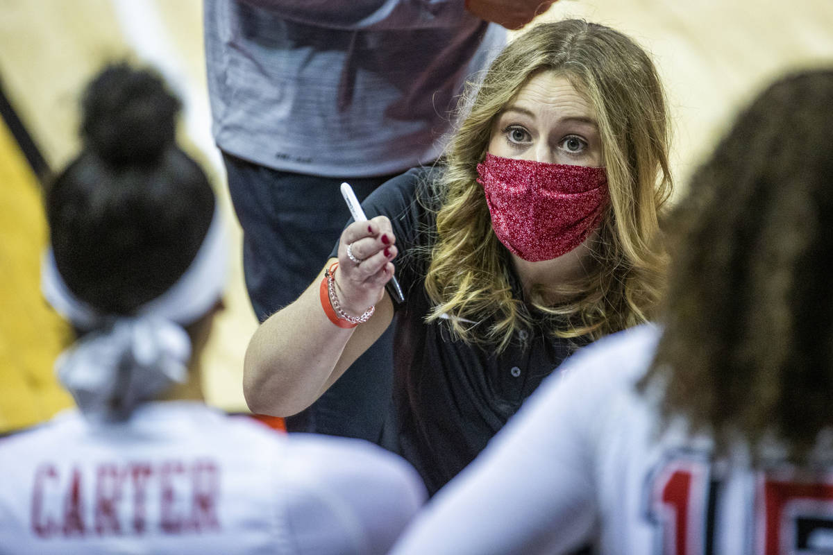 UNLV Lady Rebels head coach Lindy La Rocque instructs her players during a time out versus the ...