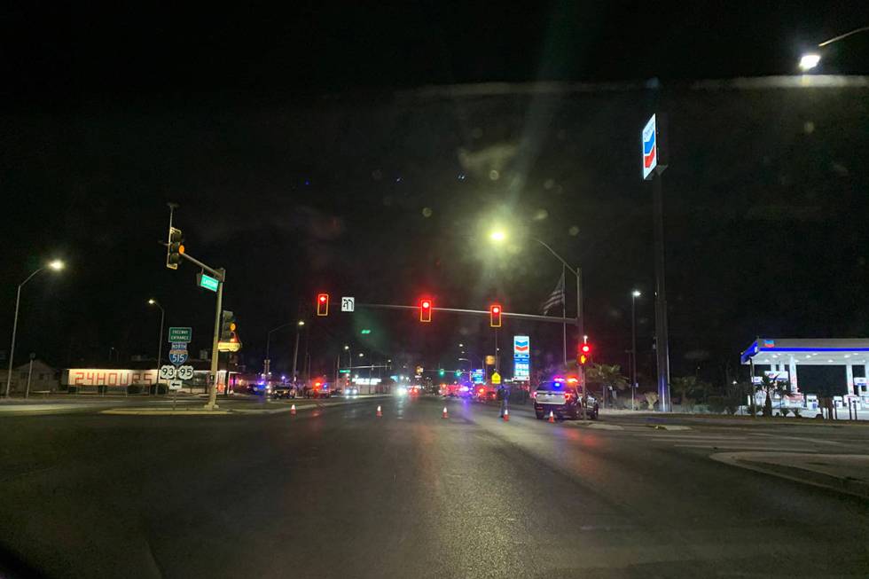 Las Vegas police investigate a shooting on Saturday, Dec. 19, 2020, in downtown Las Vegas. (Sab ...