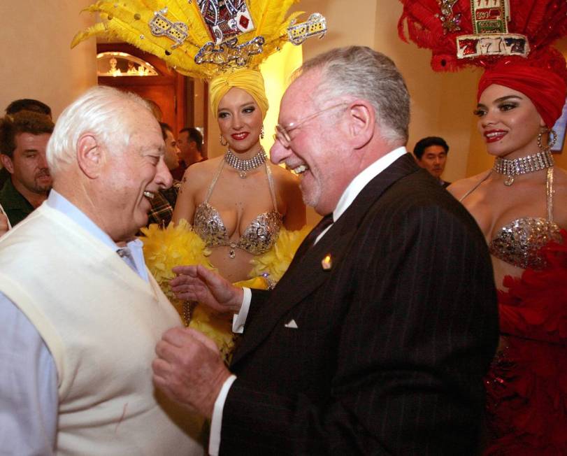 Las Vegas Mayor Oscar Goodman, right, greets former Los Angeles Dodger manager Tommy Lasorda in ...