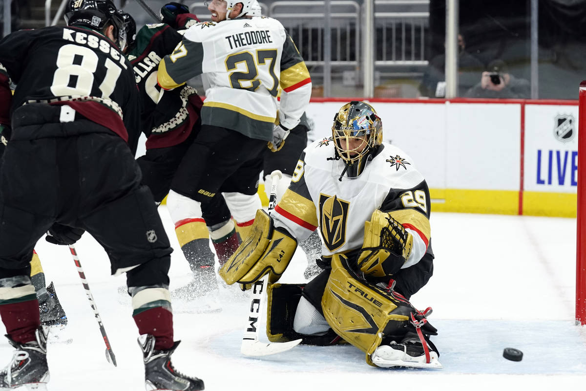 Golden Knights top Coyotes