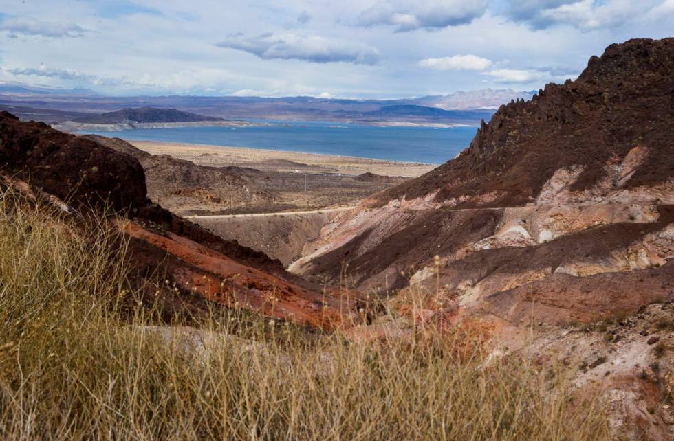 The Hoover Dam Lodge Trailhead is a place to see the current Water levels on Lake Mead for the ...