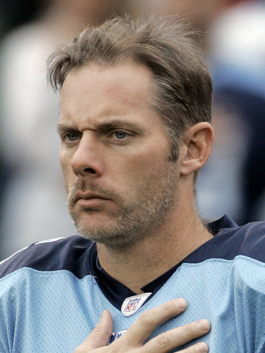 Tennessee Titans quarterback Kerry Collins is shown during a game in Nashville, Tenn. on Decemb ...