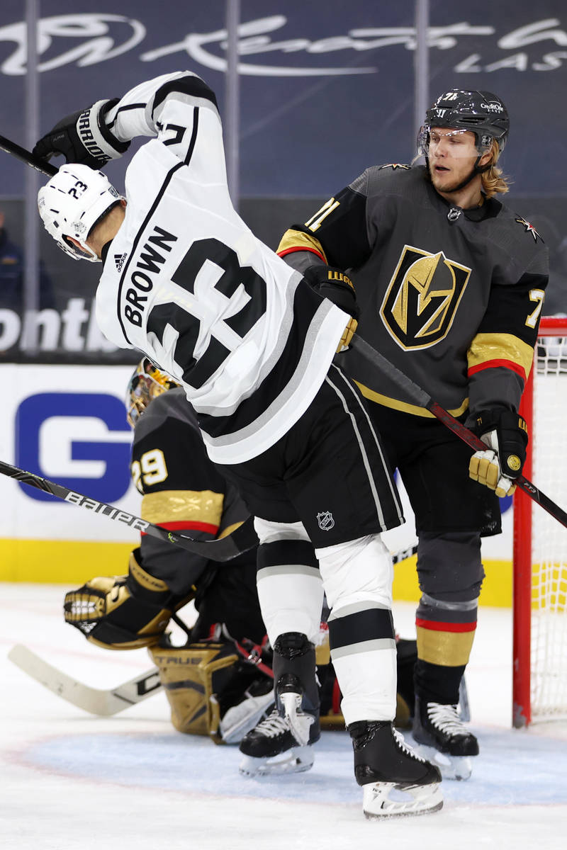 Vegas Golden Knights center William Karlsson (71) defends the goal against Los Angeles Kings ri ...