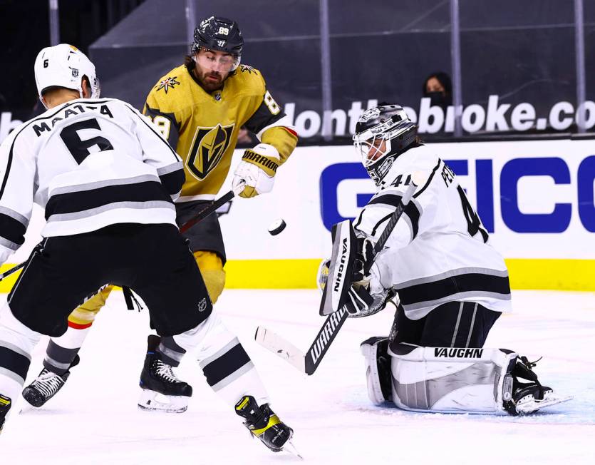 Los Angeles Kings goaltender Calvin Petersen (40) blocks the puck in front of Golden Knights ri ...