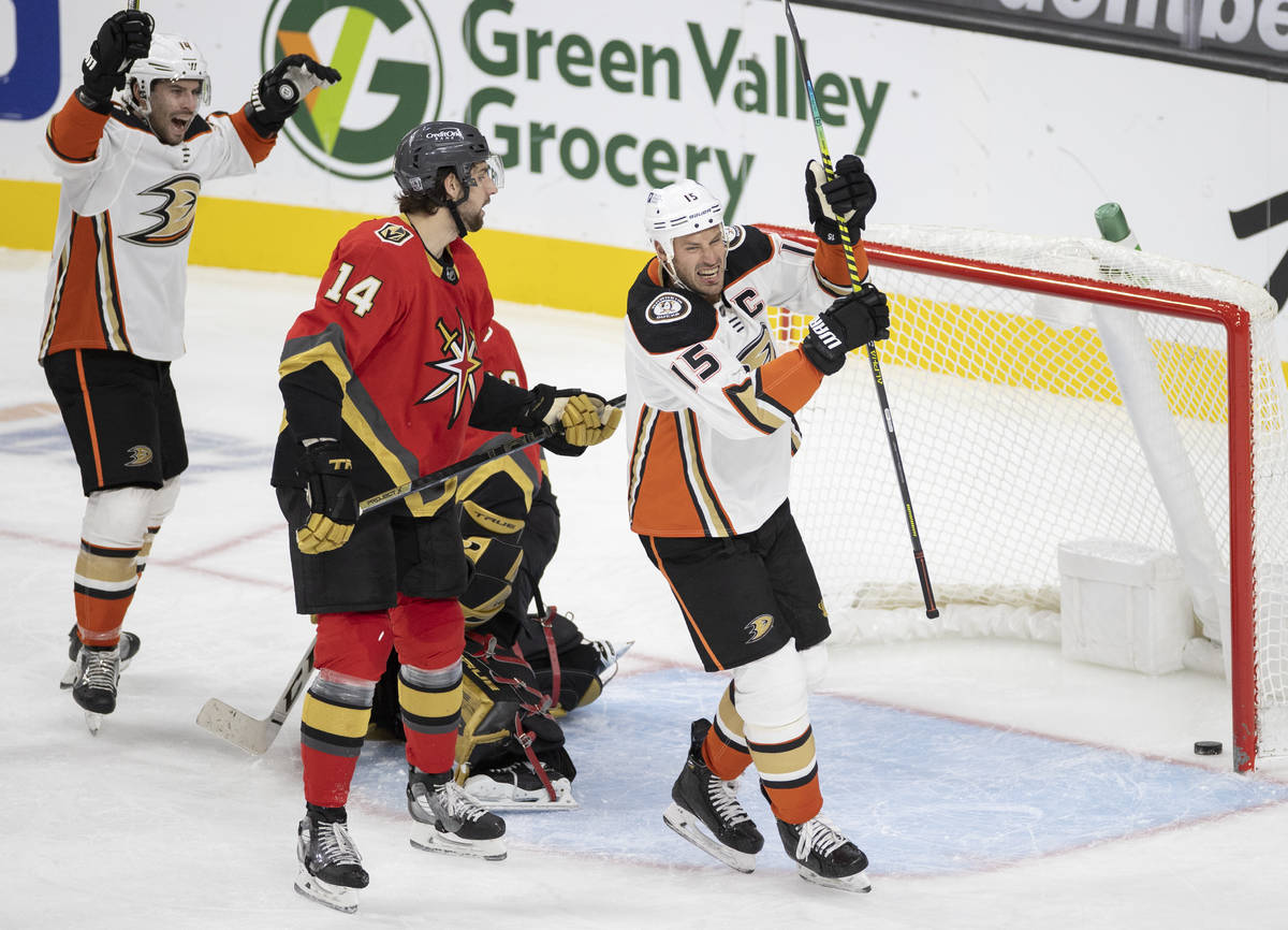 Anaheim Ducks center Ryan Getzlaf (15) celebrates after scoring a goal in the third period with ...
